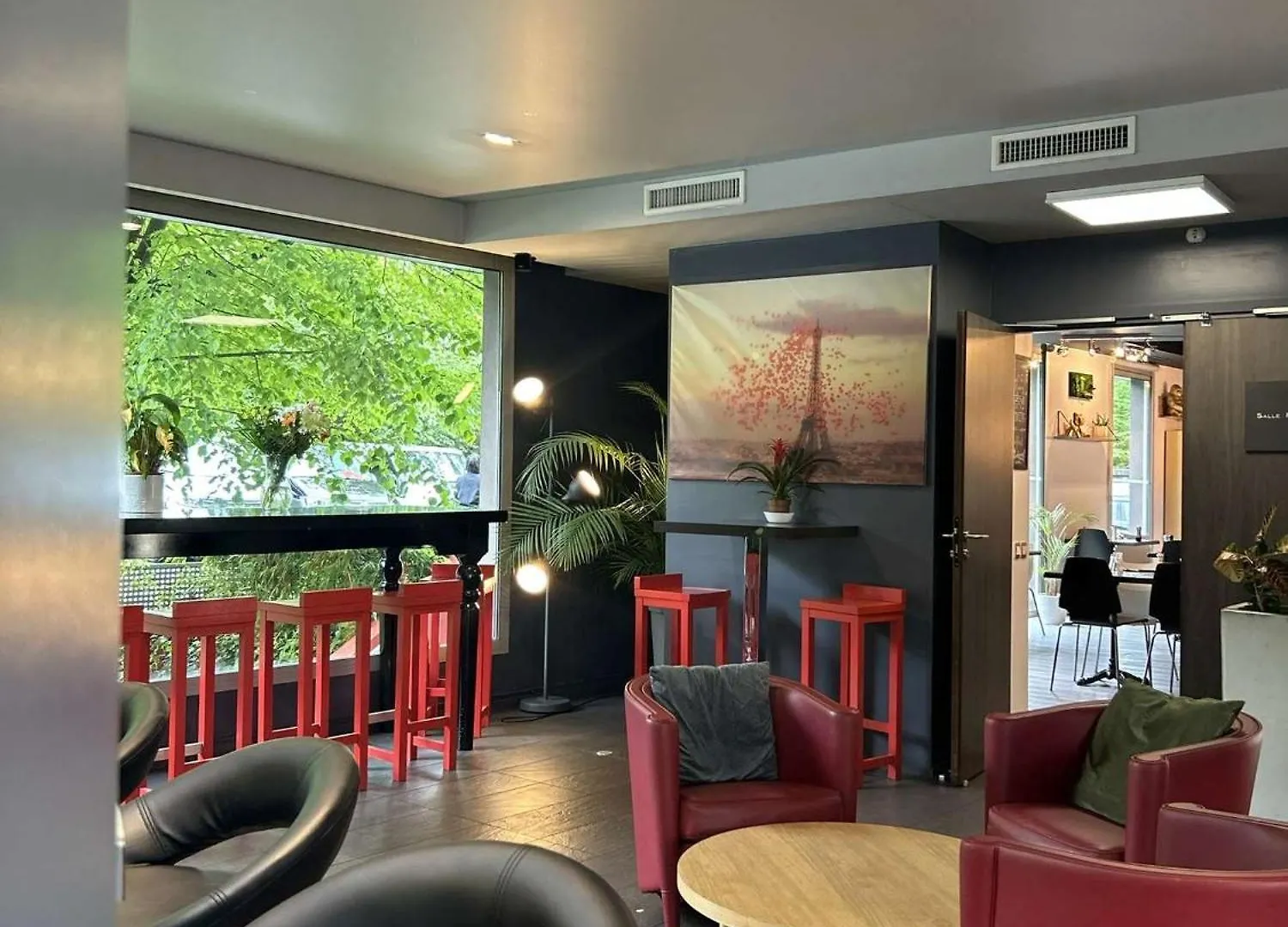 Aparthotel Standing Hotel Suites By Actisource Roissy-en-France