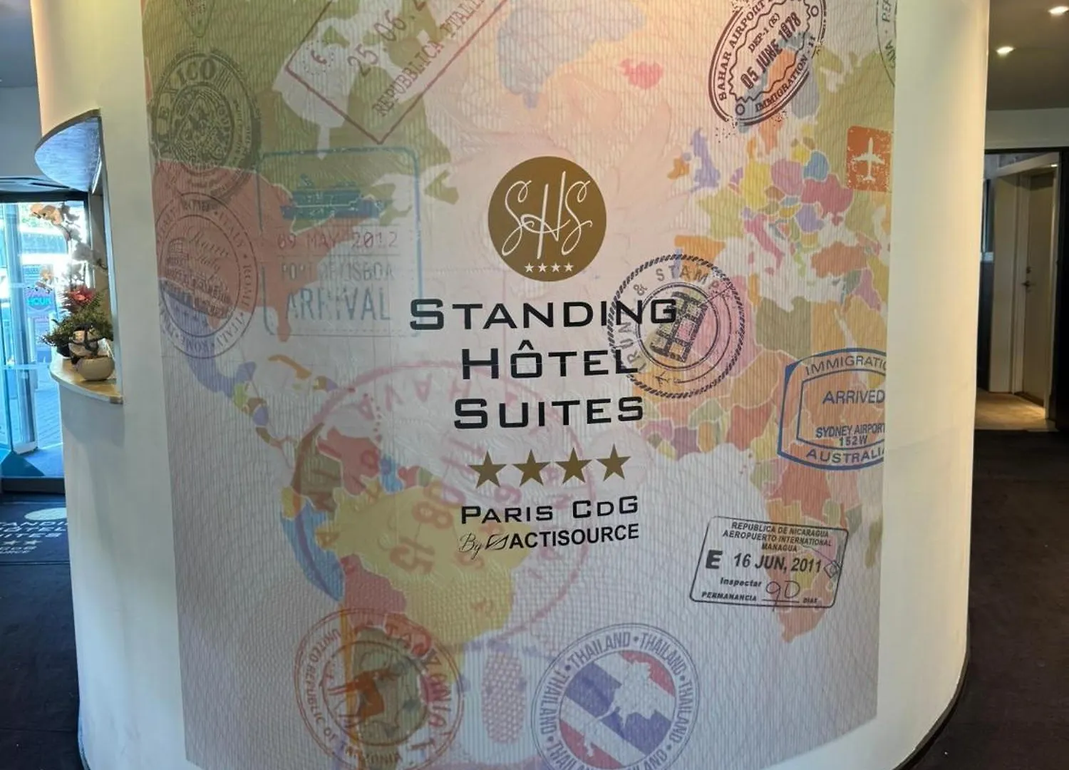 Standing Hotel Suites By Actisource Ρουασί-αν-Φρανς