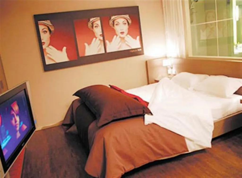 Standing Hotel Suites By Actisource Roissy-en-France 4*,
