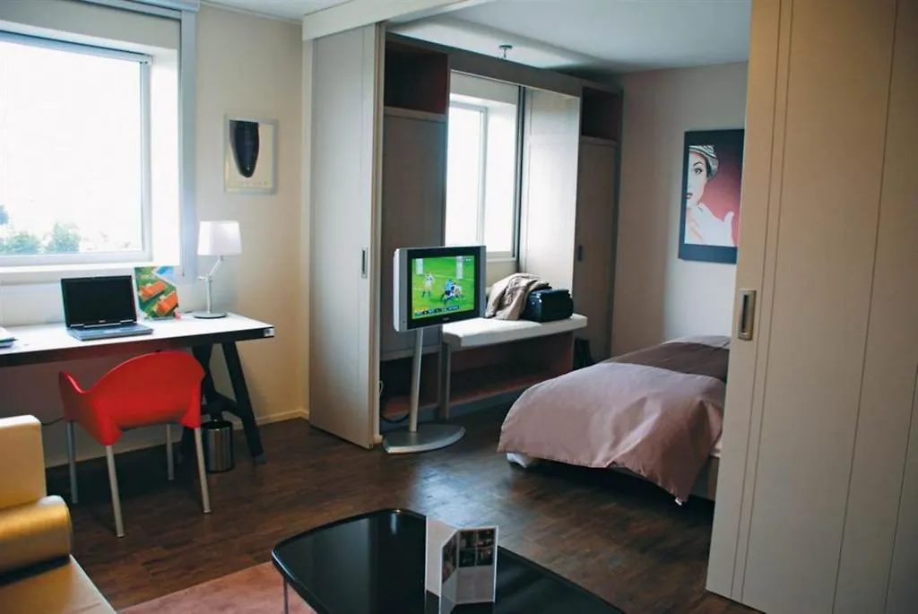 Standing Hotel Suites By Actisource Roissy-en-France Aparthotel