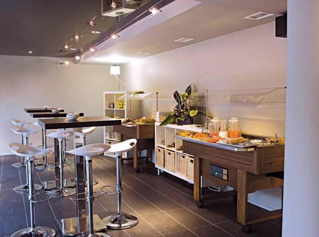 Aparthotel Standing Hotel Suites By Actisource Roissy-en-France