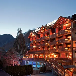 hotel-carlina-la-clusaz.hotels-rhonealpes.com/