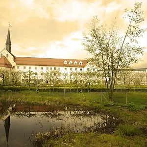 https://kapuzinerhof-seminar-und-kongresshotel.com-bavaria.com